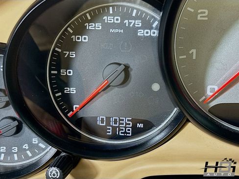 Used 2013 Porsche Panamera 4S image 11