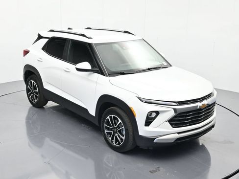 Used 2025 Chevrolet TrailBlazer LT FWD image 29