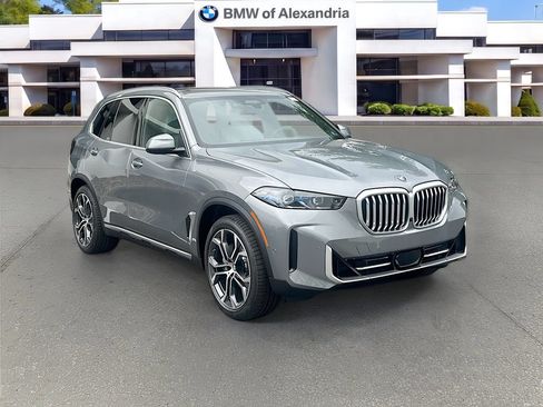 New 2026 BMW X5 xDrive40i AWD/4WD image 3