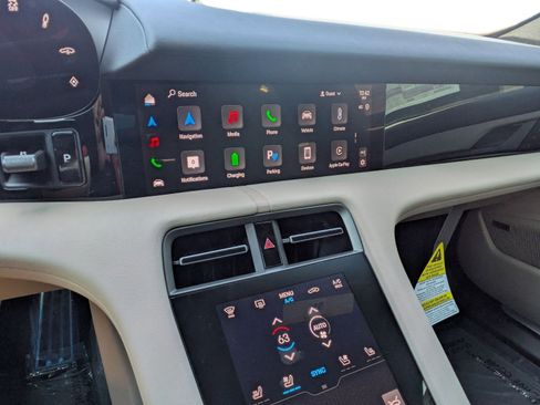 New 2025 Porsche Taycan image 17