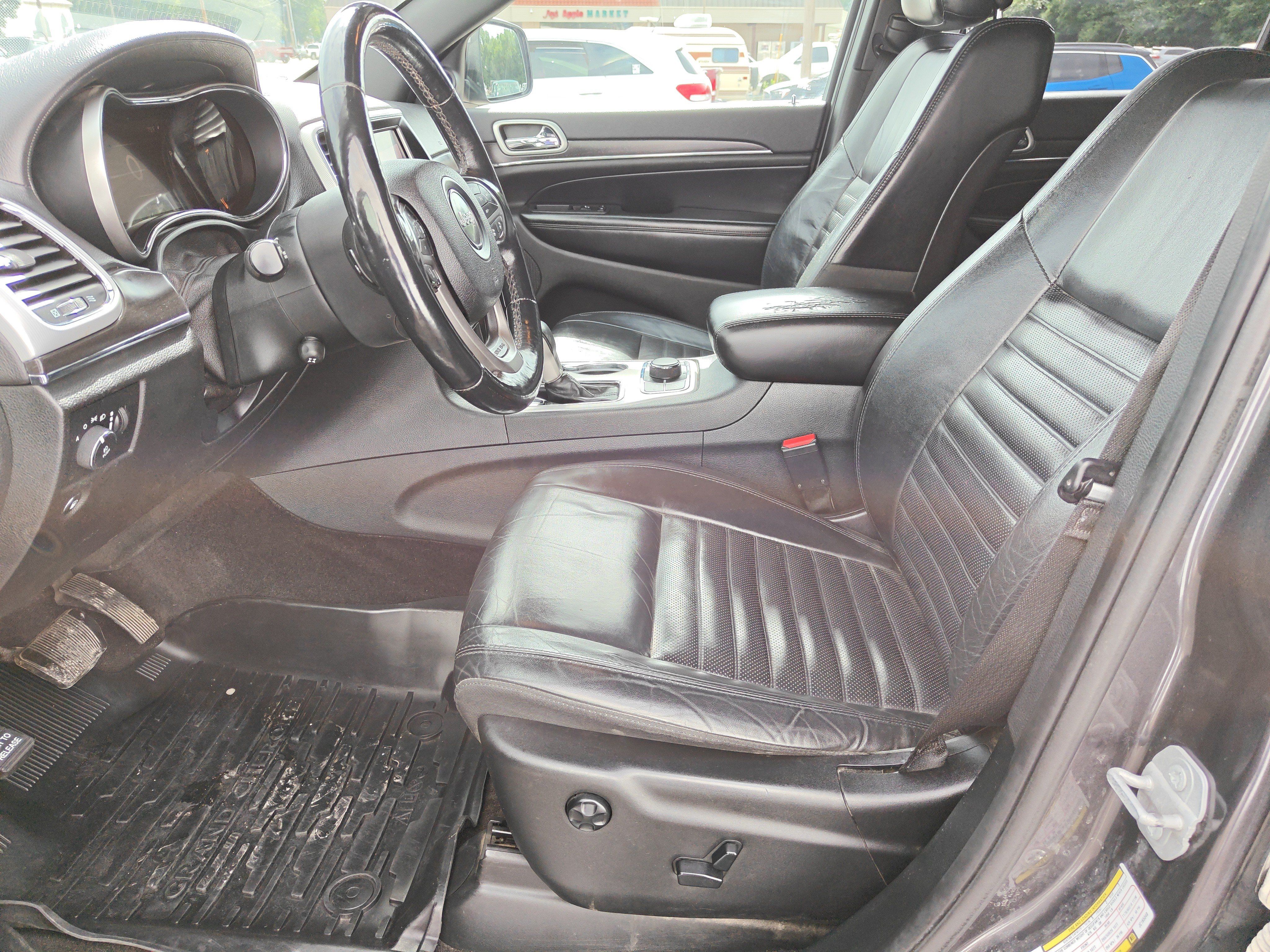 Used 2018 Jeep Grand Cherokee Limited AWD/4WD image 18