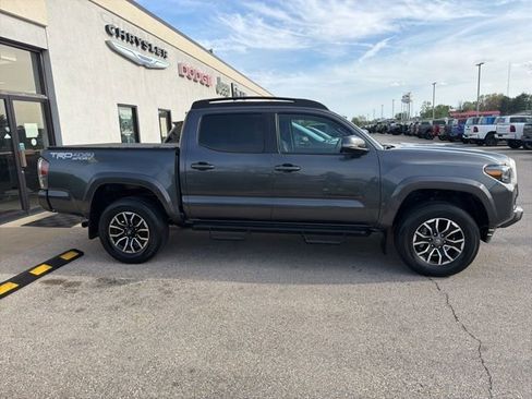 Used 2023 Toyota Tacoma TRD Sport AWD/4WD image 4
