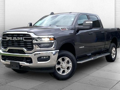 Used 2025 RAM 2500 Big Horn AWD/4WD image 13