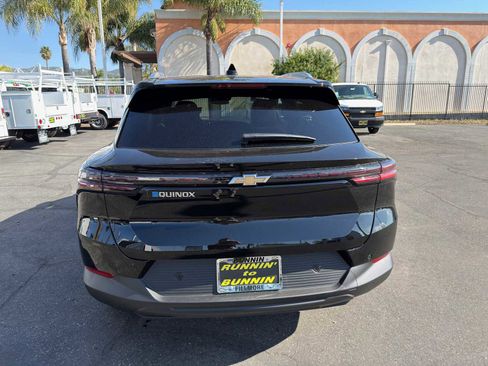 New 2026 Chevrolet Equinox EV LT image 7