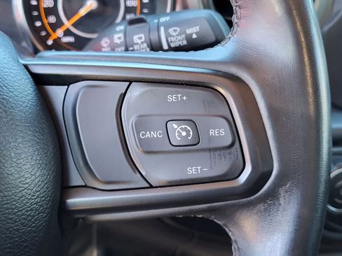 Used 2022 Jeep Wrangler Sport AWD/4WD image 17
