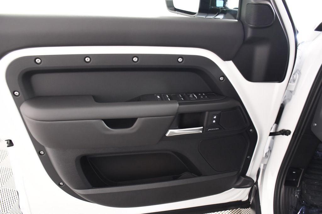 New 2026 Land Rover Defender 110 S AWD/4WD image 14
