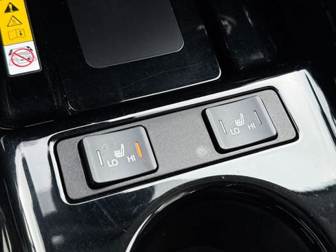 Used 2019 Toyota Prius Limited image 4