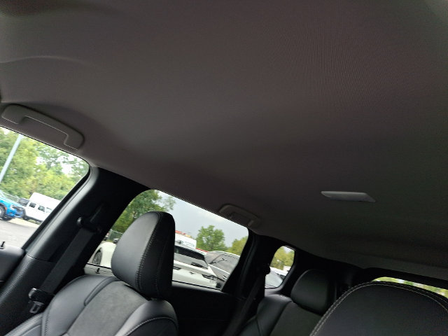 Used 2024 Mitsubishi Outlander AWD image 25