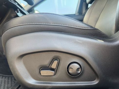 Used 2025 Jeep Compass Trailhawk w/ Trailhawk Elite Group AWD/4WD image 42