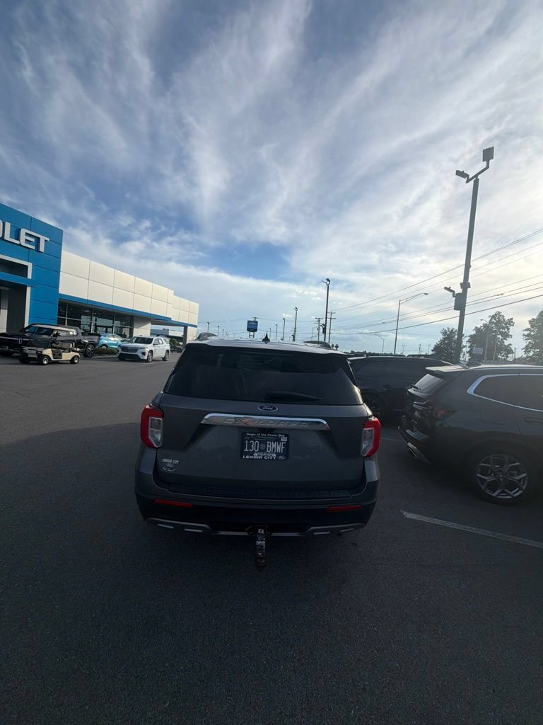 Used 2022 Ford Explorer XLT w/ Equipment Group 202A RWD image 5
