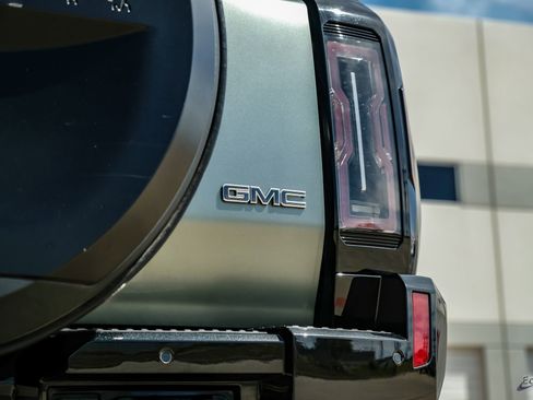 Used 2024 GMC Hummer EV 3X image 16