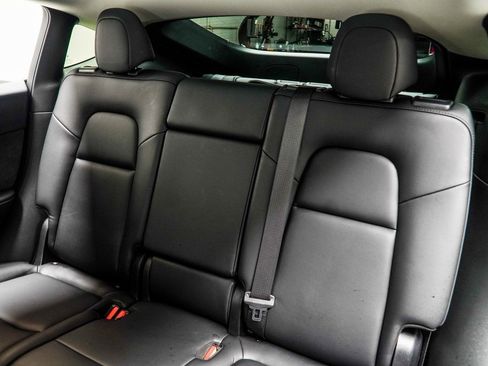 Used 2024 Tesla Model Y Long Range image 31