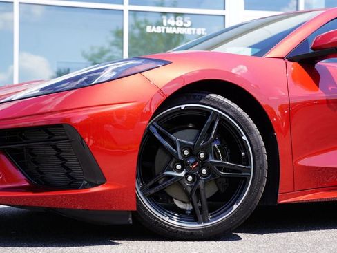 Used 2022 Chevrolet Corvette Stingray Preferred Cpe w/ Battery Protection Package RWD image 4