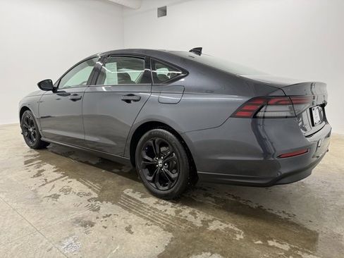 Certified 2025 Honda Accord SE image 7