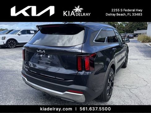 Used 2025 Kia Sorento EX w/ Panoramic Sunroof Package FWD image 3