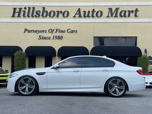 Used 2013 BMW M5 RWD image 4