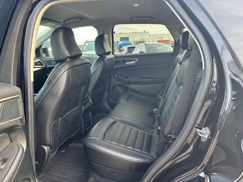 Used 2024 Ford Edge SEL w/ Convenience Package image 12