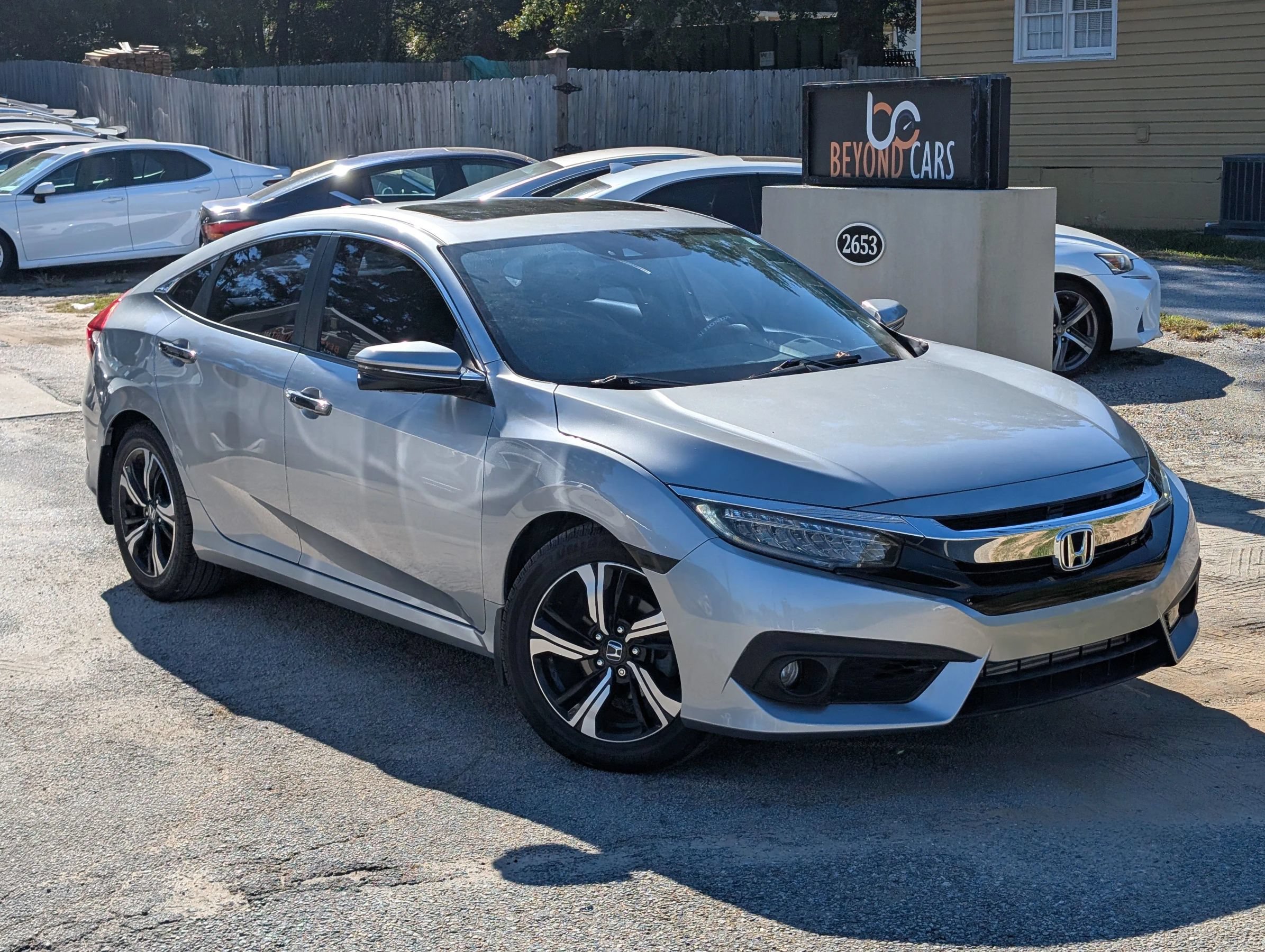 Used 2016 Honda Civic Touring image 1