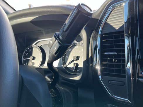 Used 2022 Nissan Titan Platinum Reserve w/ Moonroof Package image 28