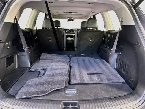 Used 2023 Kia Telluride EX w/ EX Captain's Chair Package FWD image 28
