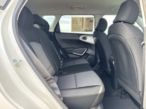 Used 2021 Kia Soul LX image 28