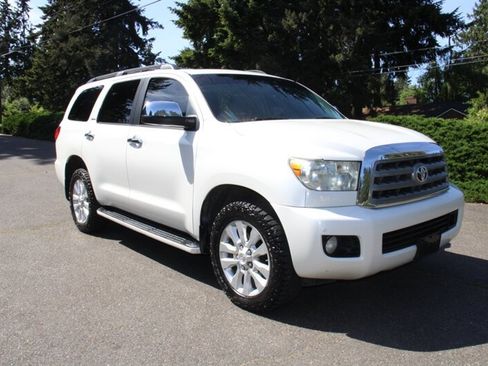 Used 2010 Toyota Sequoia Platinum AWD/4WD image 2