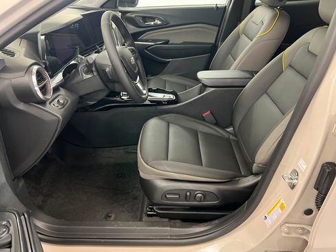 New 2026 Chevrolet Trax ACTIV w/ Sunroof Package image 18