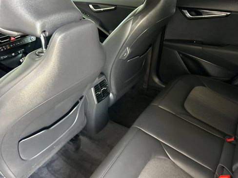 Certified 2023 Kia Niro EX Touring FWD image 13