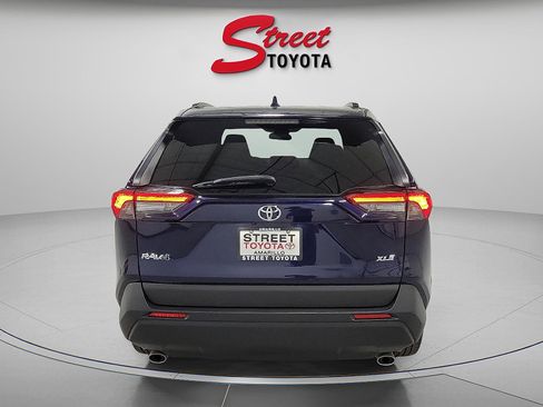 Certified 2023 Toyota RAV4 XLE Premium image 3