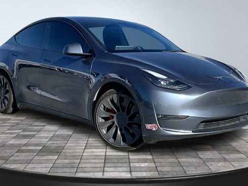 Used 2023 Tesla Model Y Performance image 37