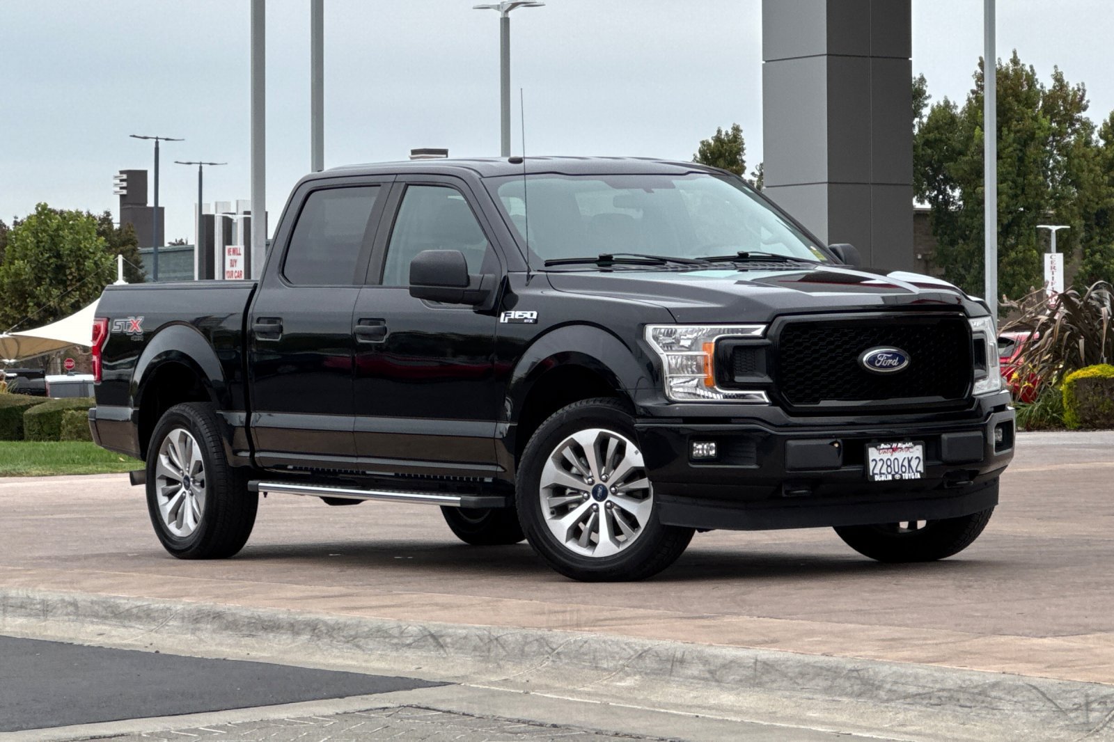 Used 2018 Ford F150 4x4 SuperCrew image 2