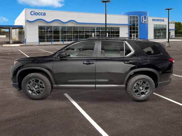New 2026 Honda Pilot TrailSport image 2