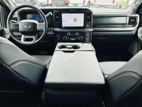 Used 2025 Ford F350 Lariat AWD/4WD image 29