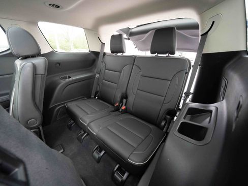 Used 2023 GMC Acadia Denali w/ Denali Ultimate Package AWD/4WD image 24