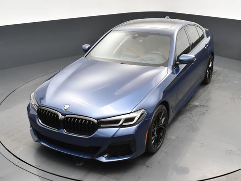Used 2022 BMW 530i xDrive w/ M Sport Package image 23