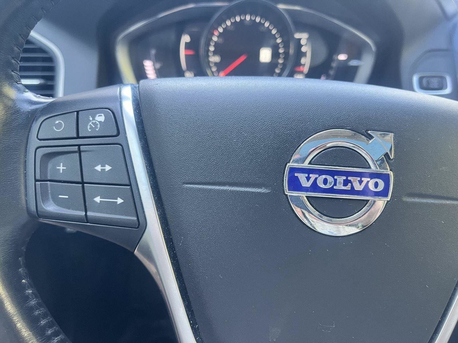 Used 2017 Volvo XC60 T6 Inscription w/ Advanced Package AWD/4WD image 11