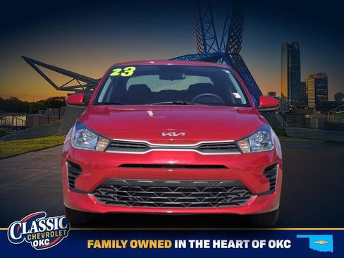 Used 2023 Kia Rio S image 2