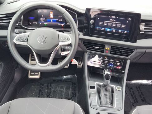 Used 2025 Volkswagen Jetta Sport FWD image 27