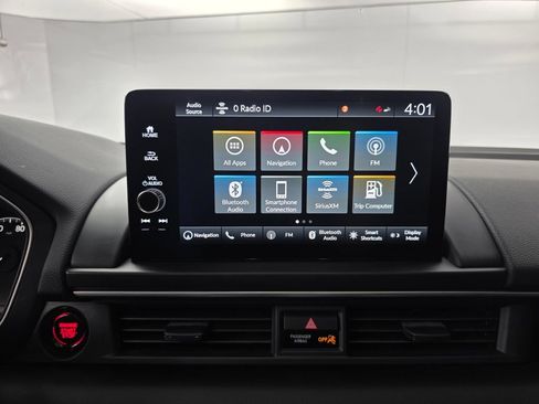 Used 2025 Honda Pilot Touring image 25