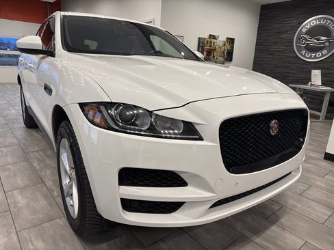 Used 2020 Jaguar F-PACE Premium image 1