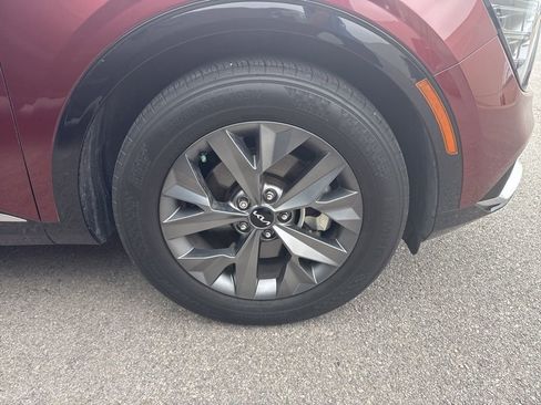 Used 2024 Kia Sportage SX image 3
