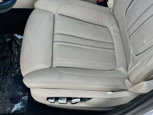 Used 2017 BMW 540i RWD image 19