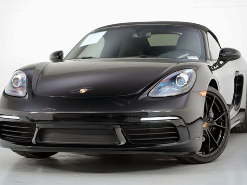 Used 2019 Porsche 718 Boxster image 3