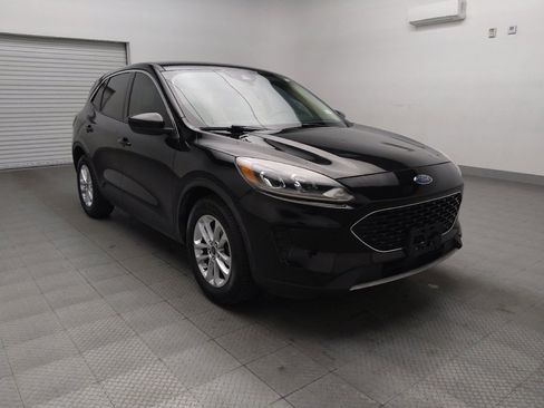 Used 2020 Ford Escape SE image 13