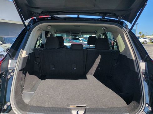 Used 2023 Nissan Rogue SV image 14