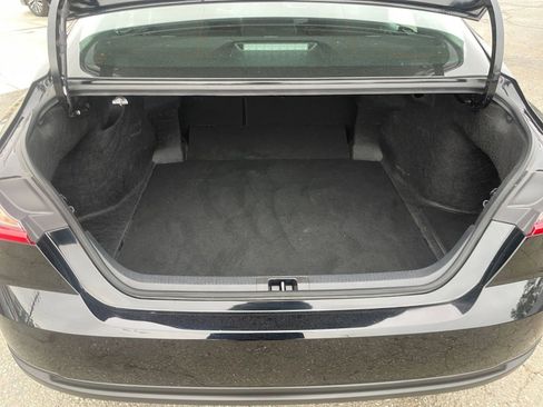 Used 2025 Toyota Camry LE image 32