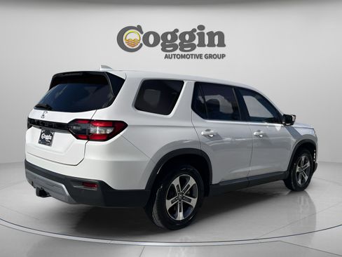 Used 2023 Honda Pilot EX-L image 6