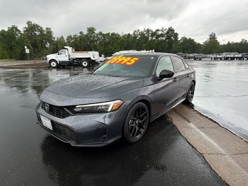 Used 2025 Honda Civic Sport image 1
