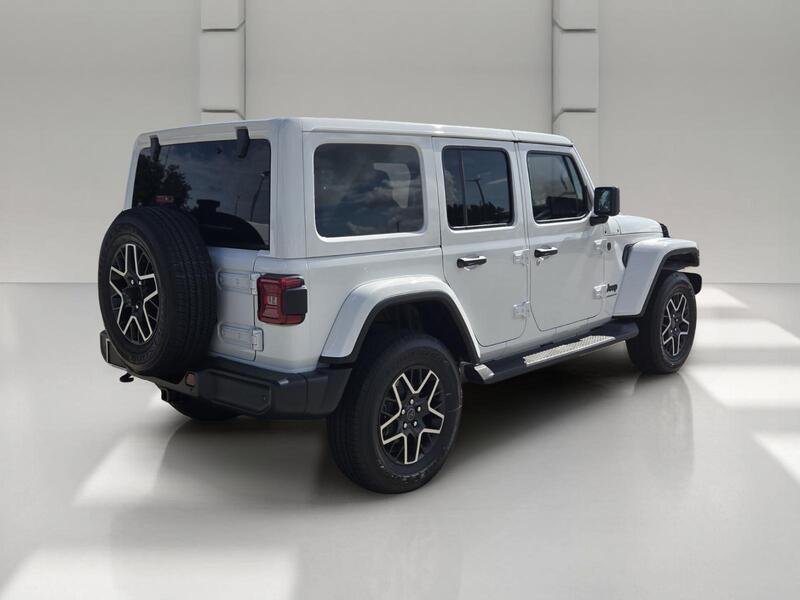 New 2027 Jeep Wrangler Unlimited Sahara AWD/4WD image 5