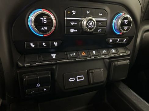 Used 2022 GMC Sierra 2500 AT4 image 20